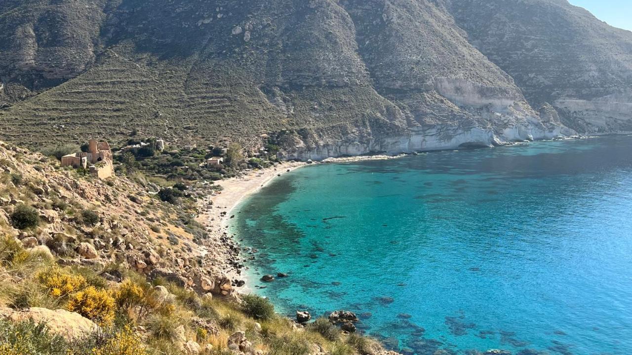 Apartamento De 3 Dormitorios A 60 M De La Playa En La Isleta, Cabo De Gata La Isleta del Moro Luaran gambar